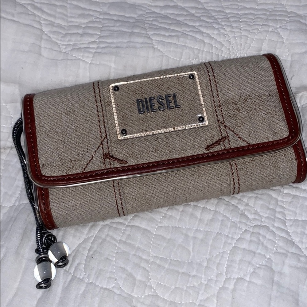 Wallet/clutch